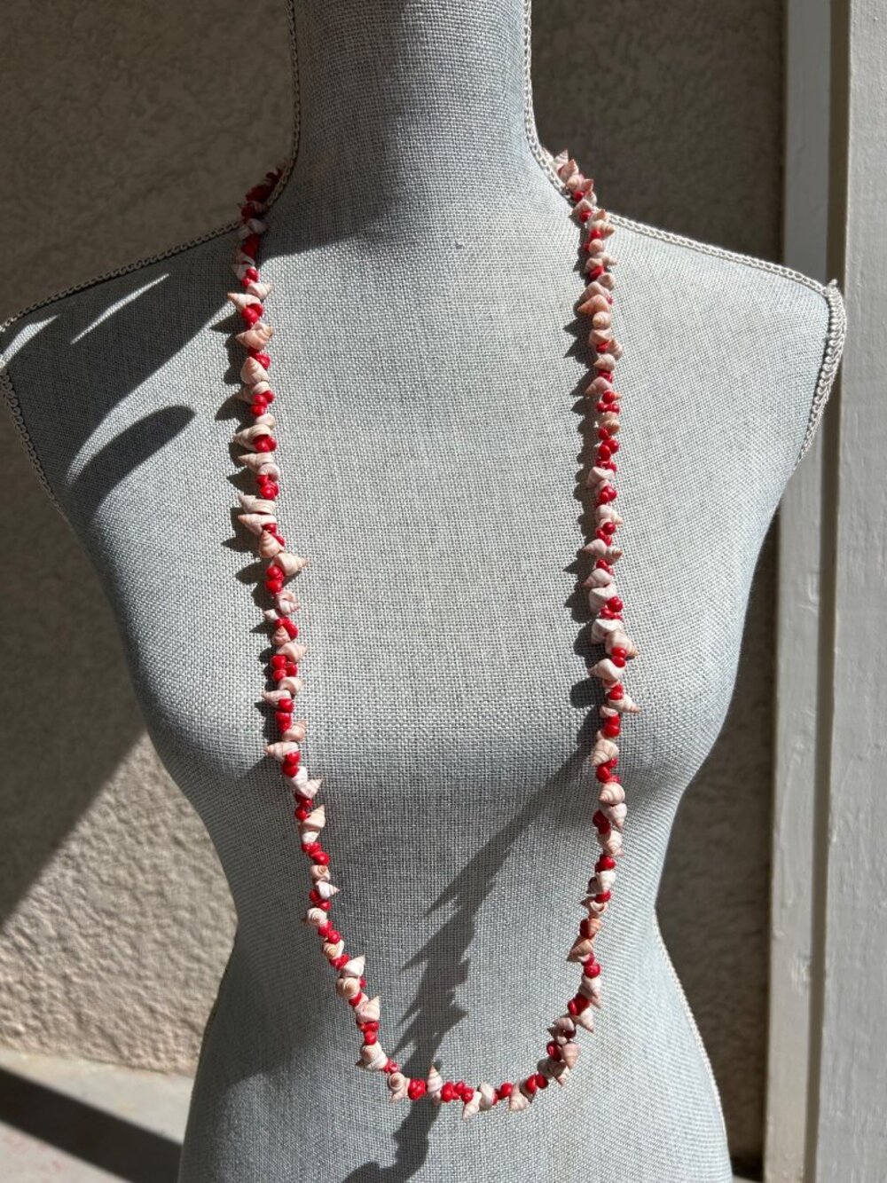 VTG 70s‎ Handmade Red & Natural Shell Necklace Mermaidcore Beachy Seashells